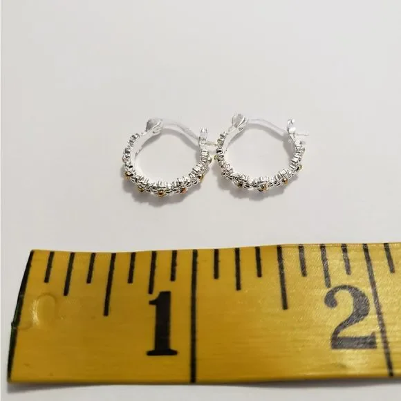 Women's Daisy Hoop Earrings - Picture 4 of 5